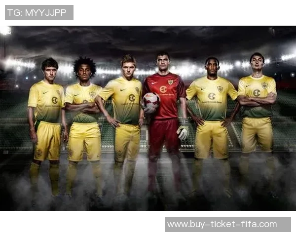 新手踢足球比赛的成长之路：从菜鸟到球场明星的蜕变之旅